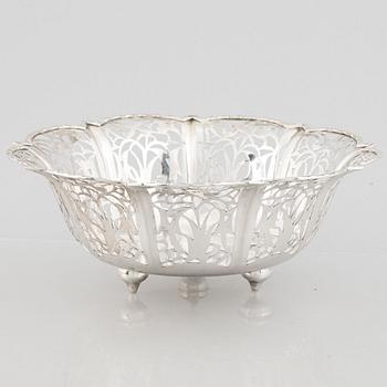 Skål, silver, svensk importstämpel, omkring 1900-talets mitt.