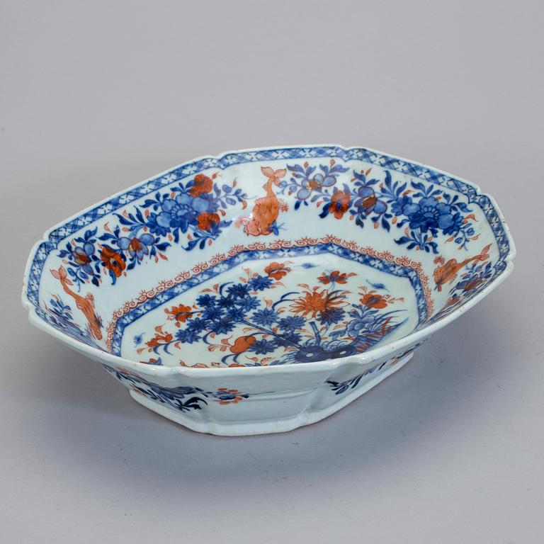 SKÅLFAT, porslin, Kina, 1700-tal.