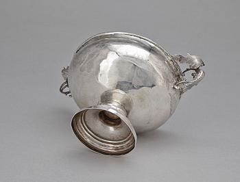 SUPSKÅL, silver,  Lars Löfgren, Huddiksvall, verksam 1797-1853. Tot vikt ca 192g.