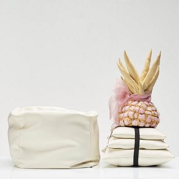 Märit Runsten, "Power meat united".