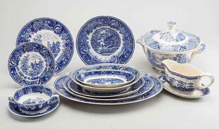 A Reinhard Richter 53 pcs Masema dinner service for Arabia.