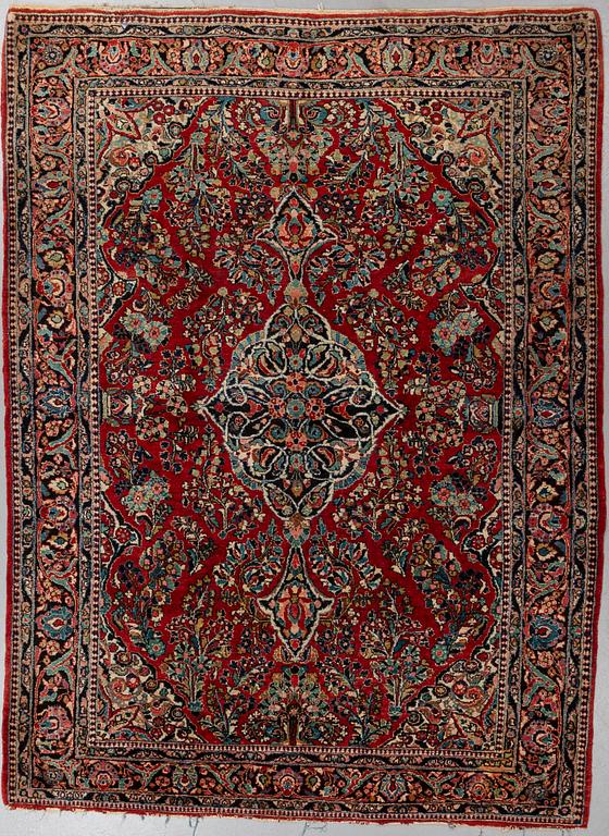 Matto, semi-antique Sarouk, ca 268 x 295 cm.