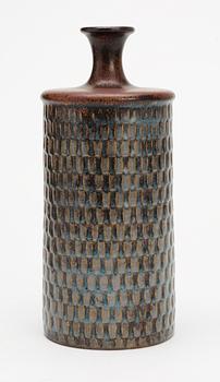 A Stig Lindberg stoneware vase, Gustavsberg 1966.