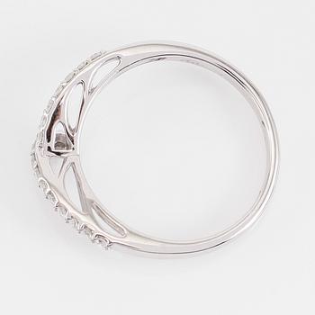 RING, 14K vitguld och diamanter.