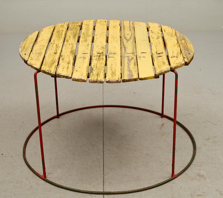 TRÄDGÅRDSMÖBLEMANG, 5 delar, 1900-talets mitt.