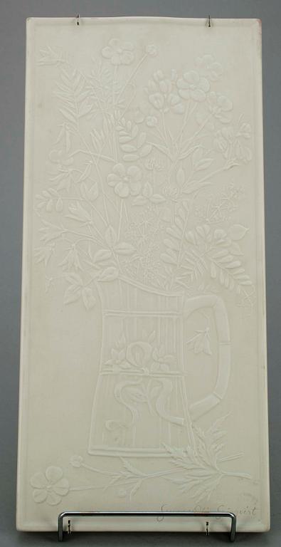 KERAMIKRELIEF, sign Gunvor Olin-Grönqvist, Arabia, Finland, 1900-talets andra hälft.
