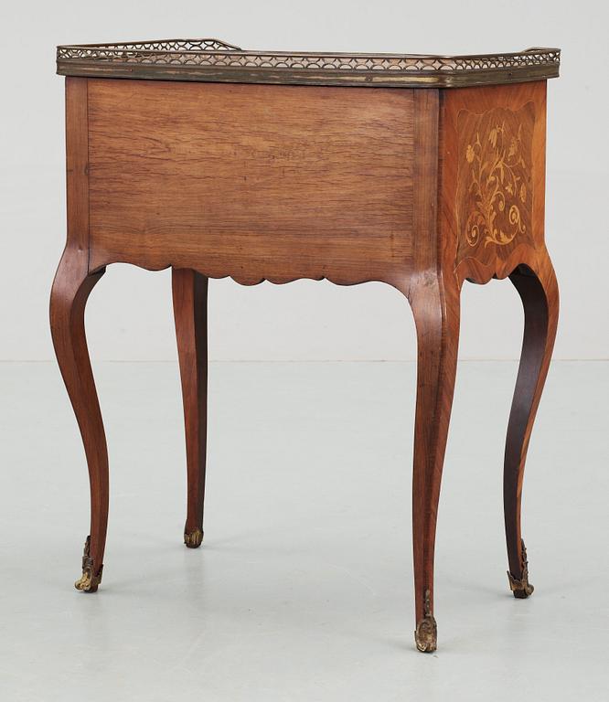 SKÅP, Louis XVI stil, 1900-tal.
