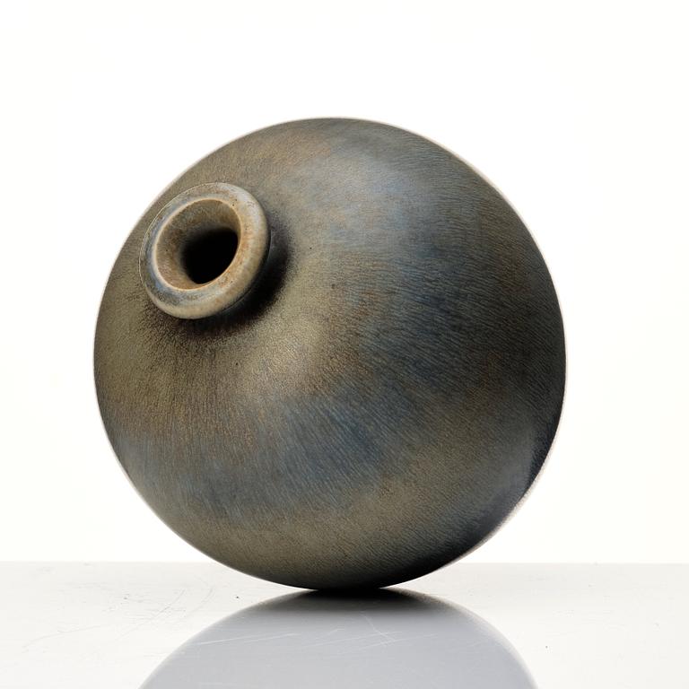 Berndt Friberg, a stoneware vase, Gustavsberg studio, Sweden 1969.