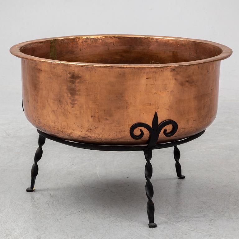 KOPPARKITTEL, 1800-tal, med senare järnställ.