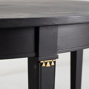 A Gustavian style painted dining table, second half of the 20th century.