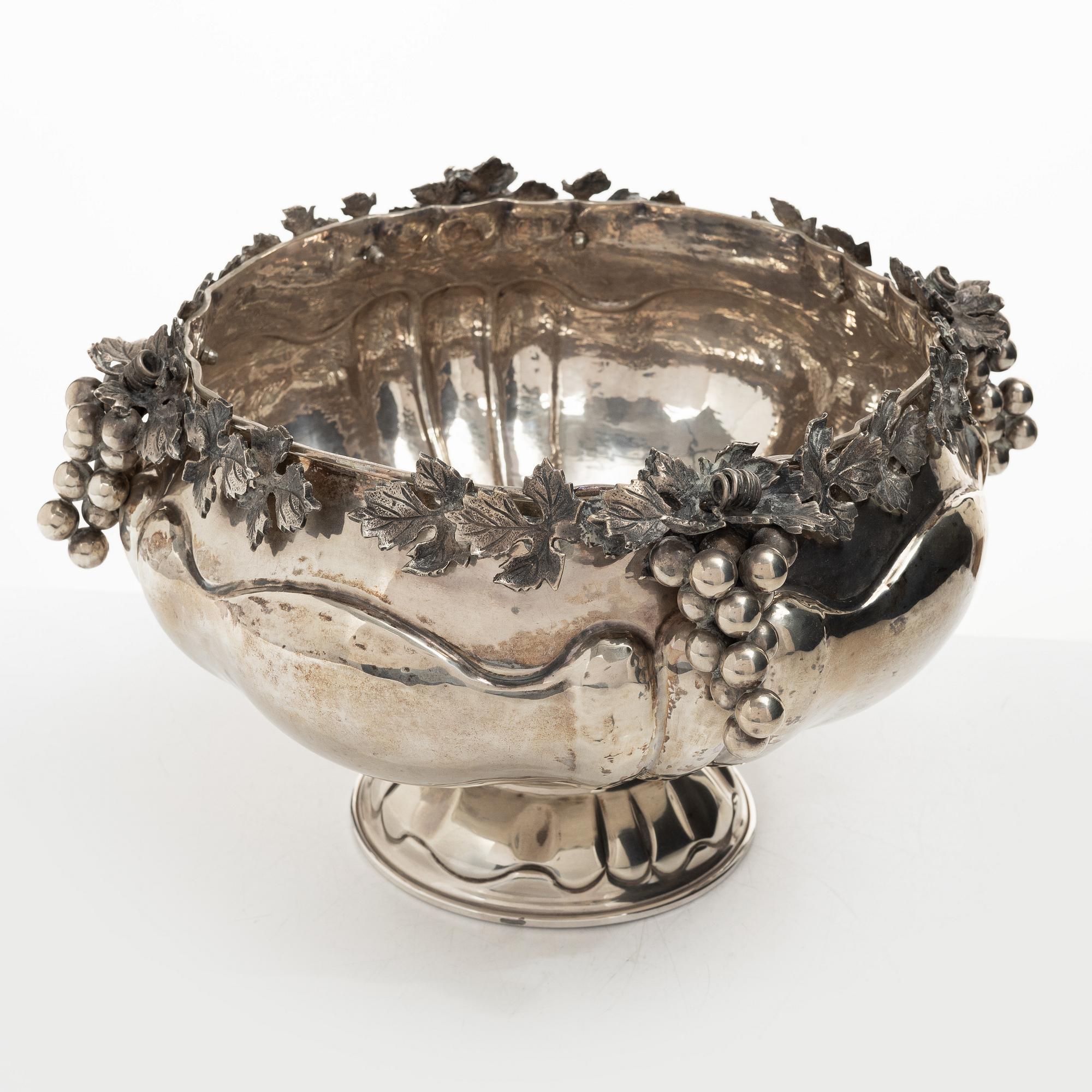 Decorative bowl / planter, silver, 20th century.