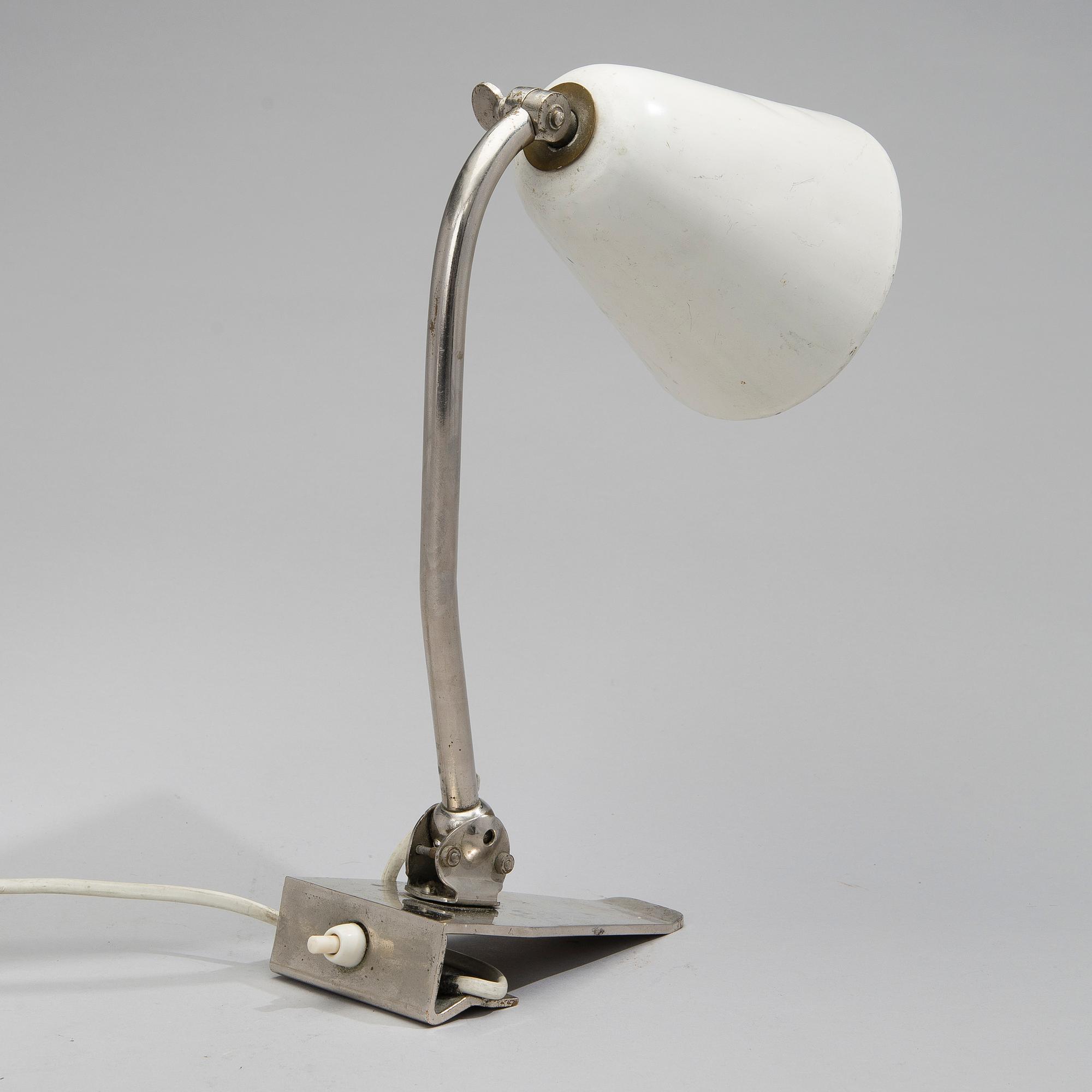ALVAR AALTO, BORDSLAMPA. Från Pemars sanatorium. 1930-tal.