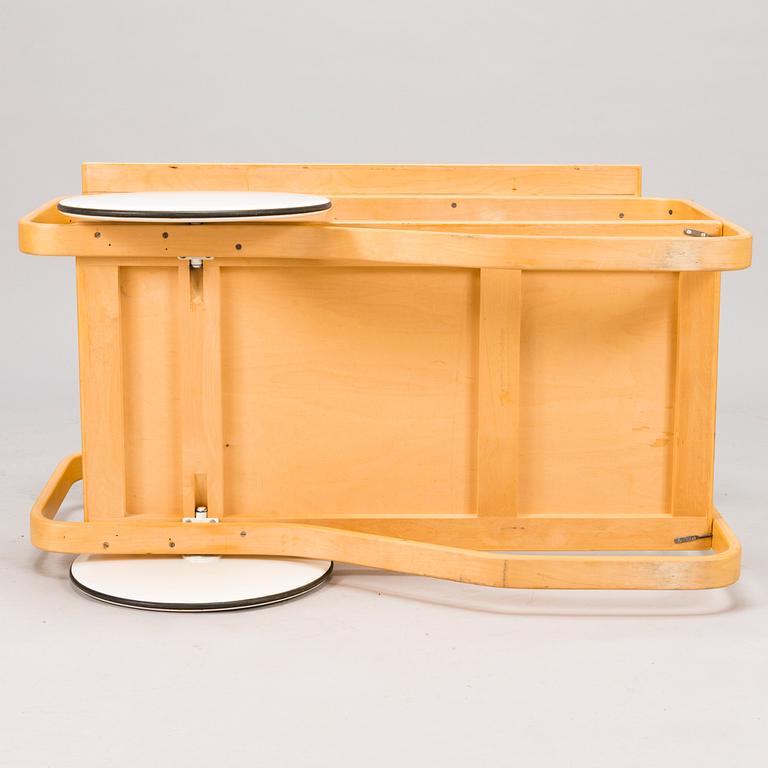 ALVAR AALTO, A mid-20th century tea trolley model 98 for Artek.