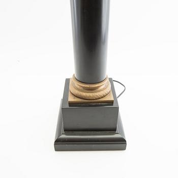 Bordslampa Empire-stil 1900-talets andra hälft.