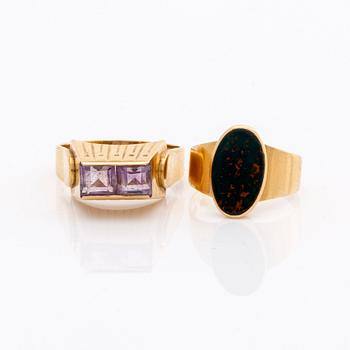 2 RINGS 18K gold, amethystes and bloodstone.