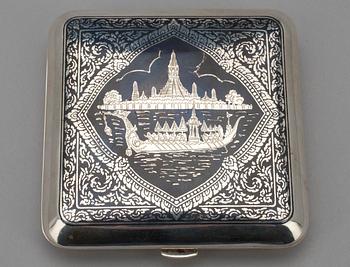 CIGARETTETUI, sterling silver, Thailand 1900-tal. Vikt ca 146,5 g.