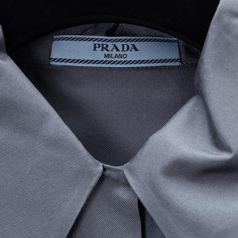 Prada, blus, storlek 36.