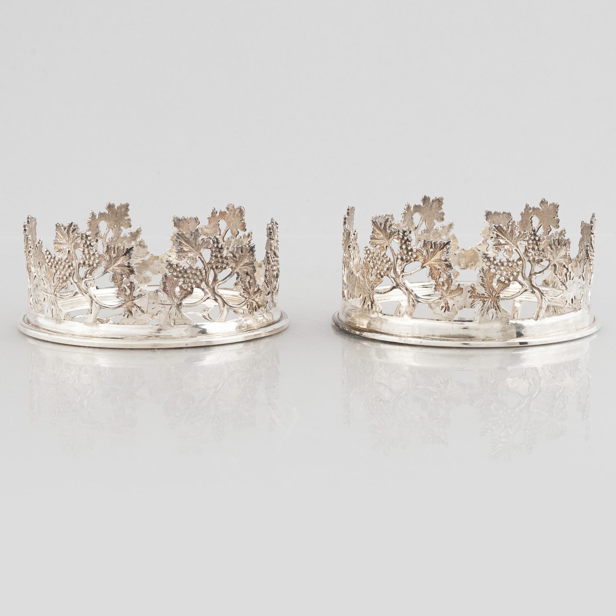 Coasters/flaskunderlägg, ett par, sterlingsilver, 1900-tal.