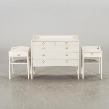 A pair of second half of the 20th century bedside tables and a chest of drawers.