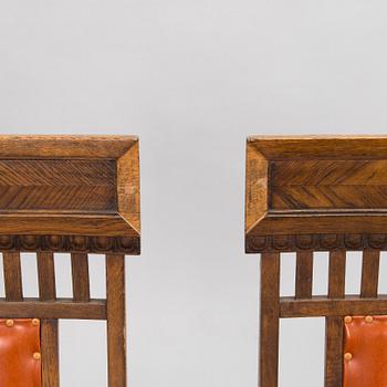 Eliel Saarinen, pöytä ja tuoleja, 4 kpl, Huonekaluliike Mikko Nupponen 1900-luvun alku.