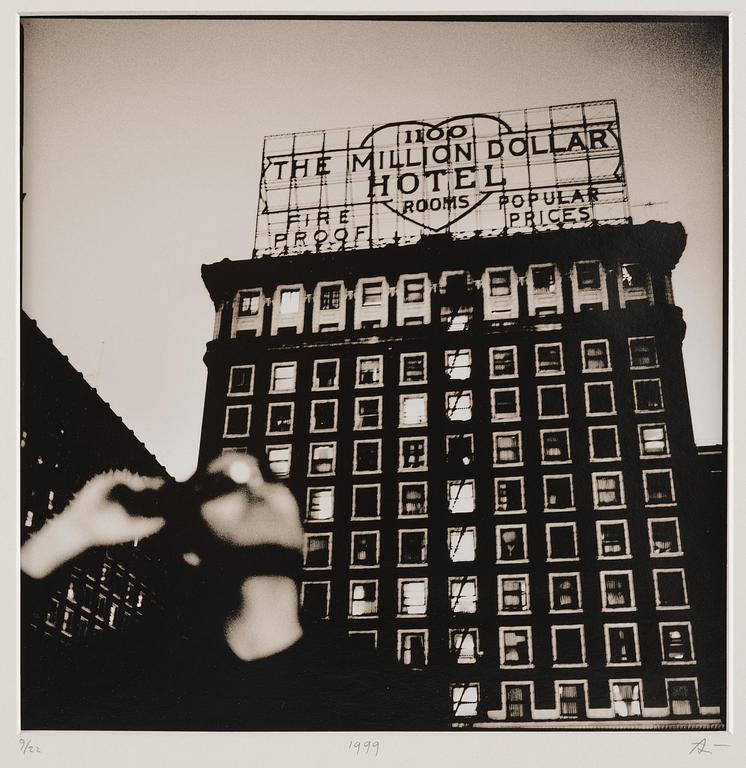 Anton Corbijn, "22:U2", 1982-2003.