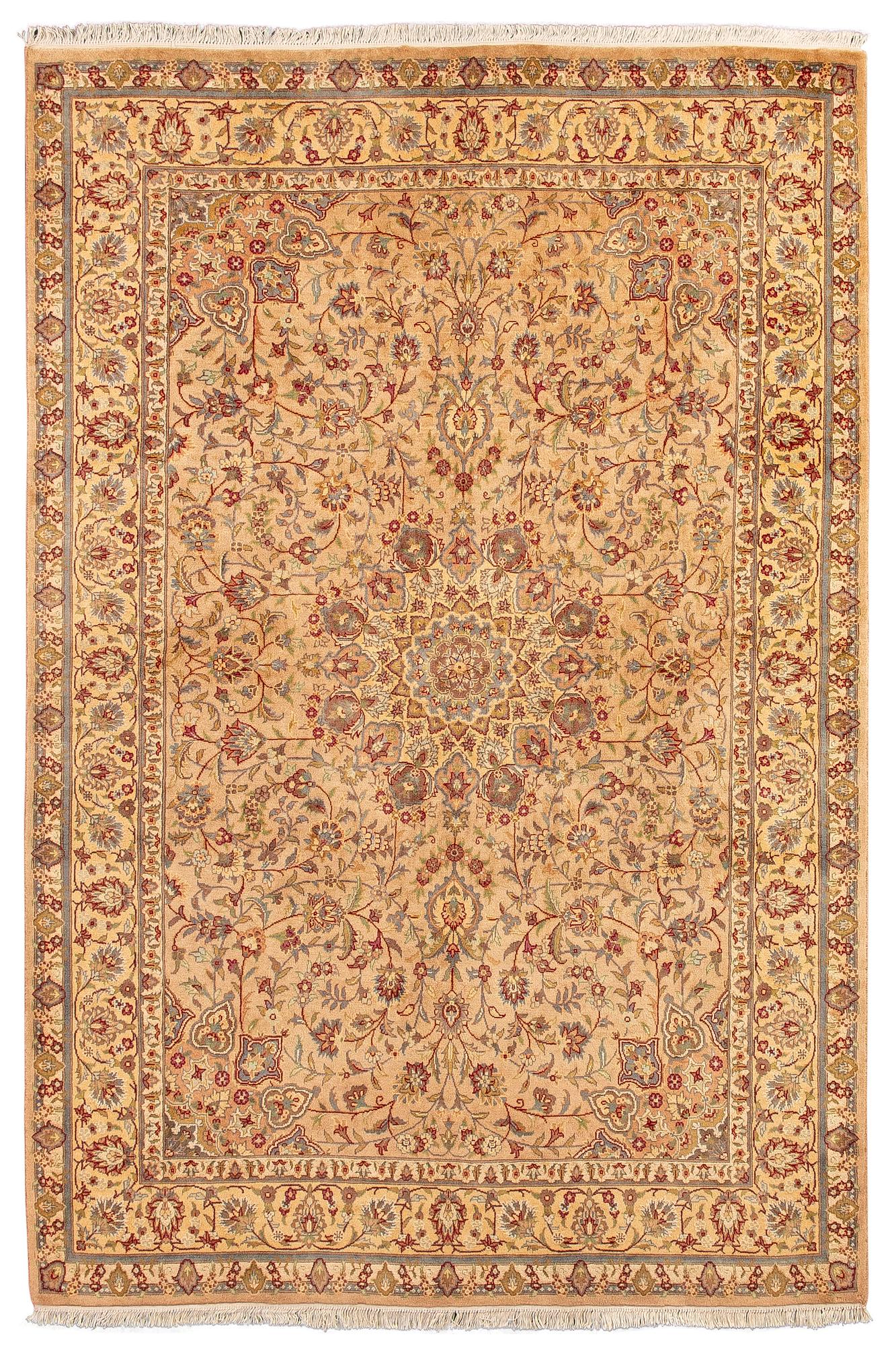 Carpet, Kashmir, ca 250 x 175 cm.