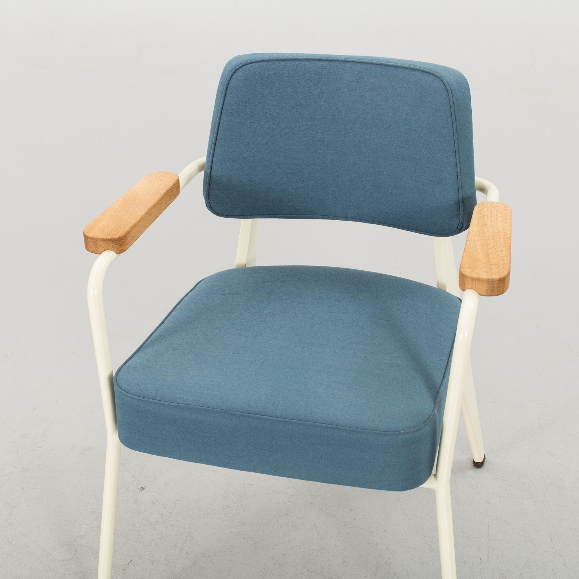 JEAN PROUVÉ, fåtölj "Direction" för Vitra daterad 2017.