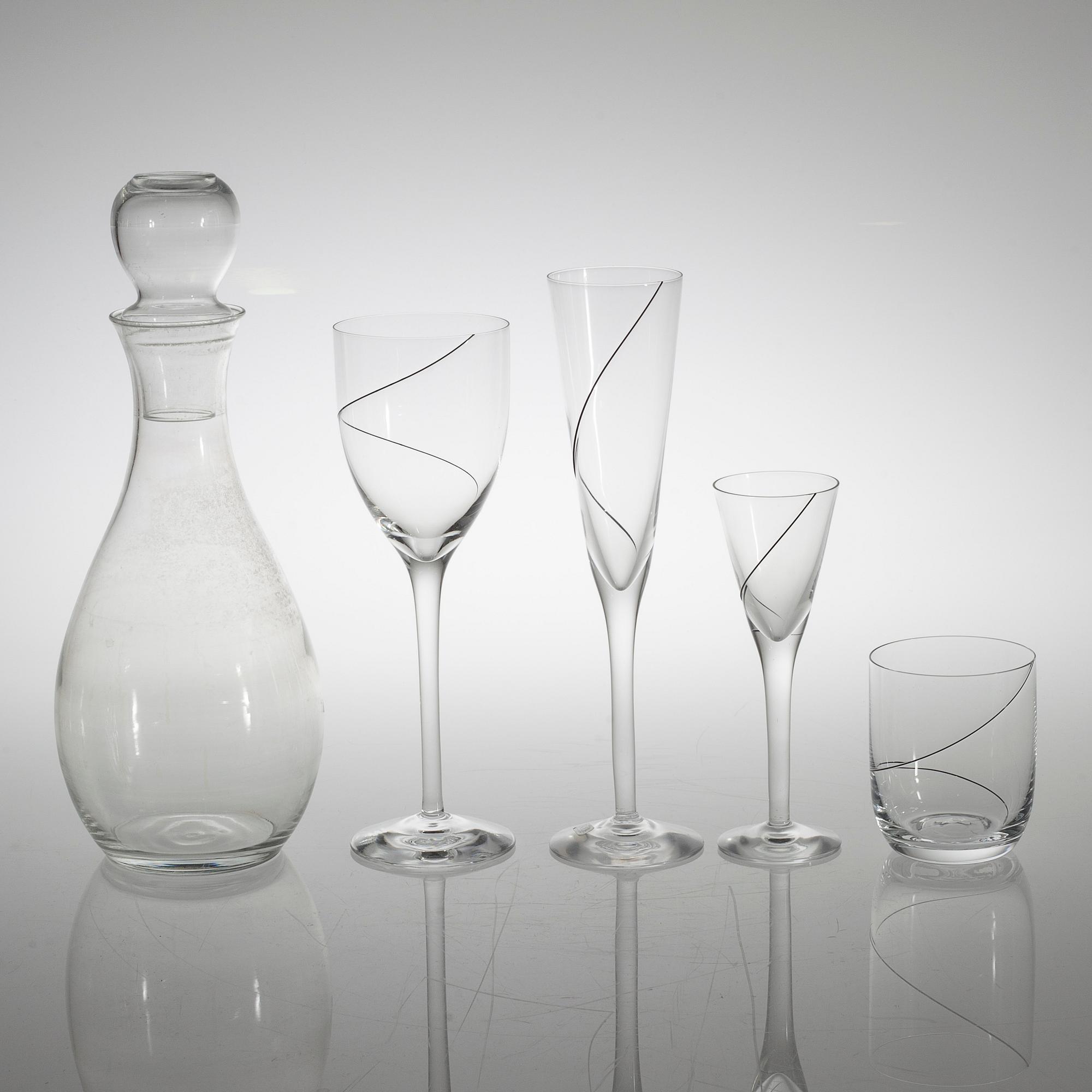 ANNA EHRNER, 48 delar, glas, "Line", Kosta Boda, 1900-talets slut.