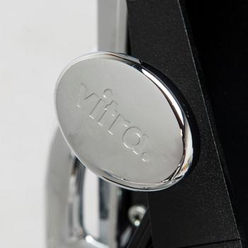 Charles & Ray Eames, kontorsstol, "Soft Pad Chair EA 219, high backrest", Vitra. 2000-tal.