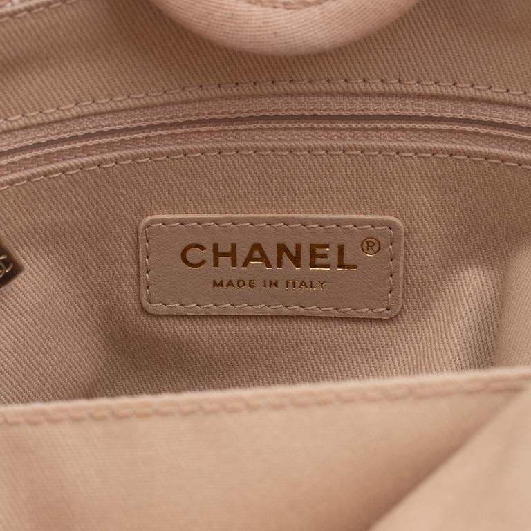 Chanel, "Deauville" Shopping tote, 2020.