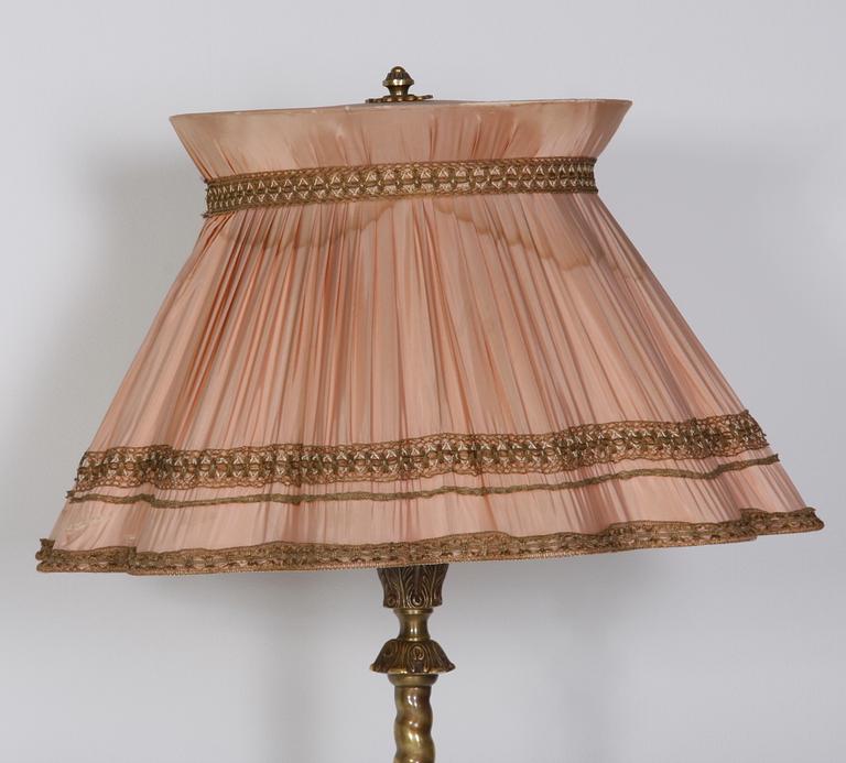 GOLVARMATUR, mässing. 1900-tal.