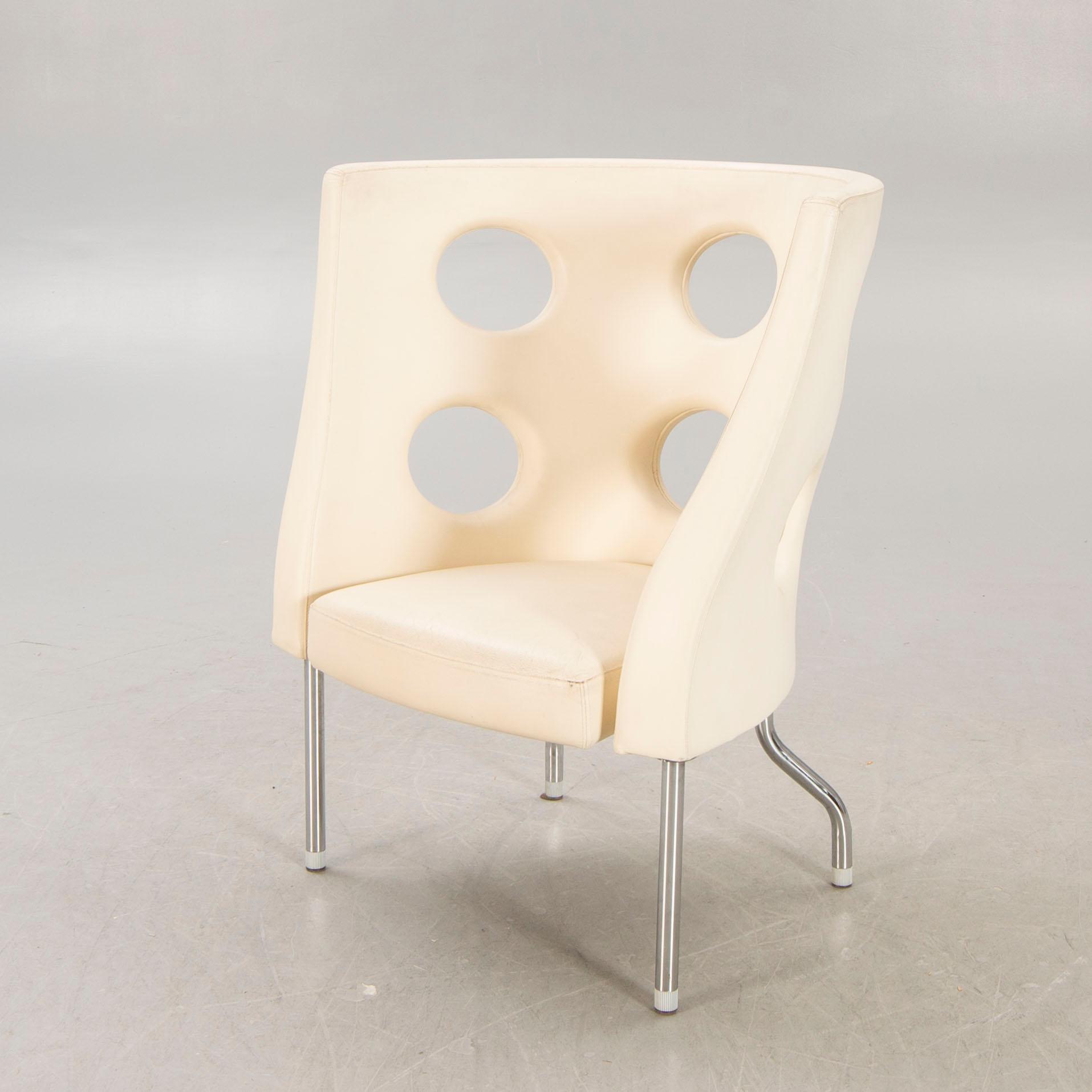 Paolo Rizzatto, A "Monoflexus" chrome and leather easy chair for Alias  later part of the 20th century.