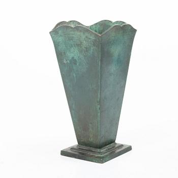 Guldsmedsaktiebolaget (GAB) vase, Swedish Grace, 1930s.