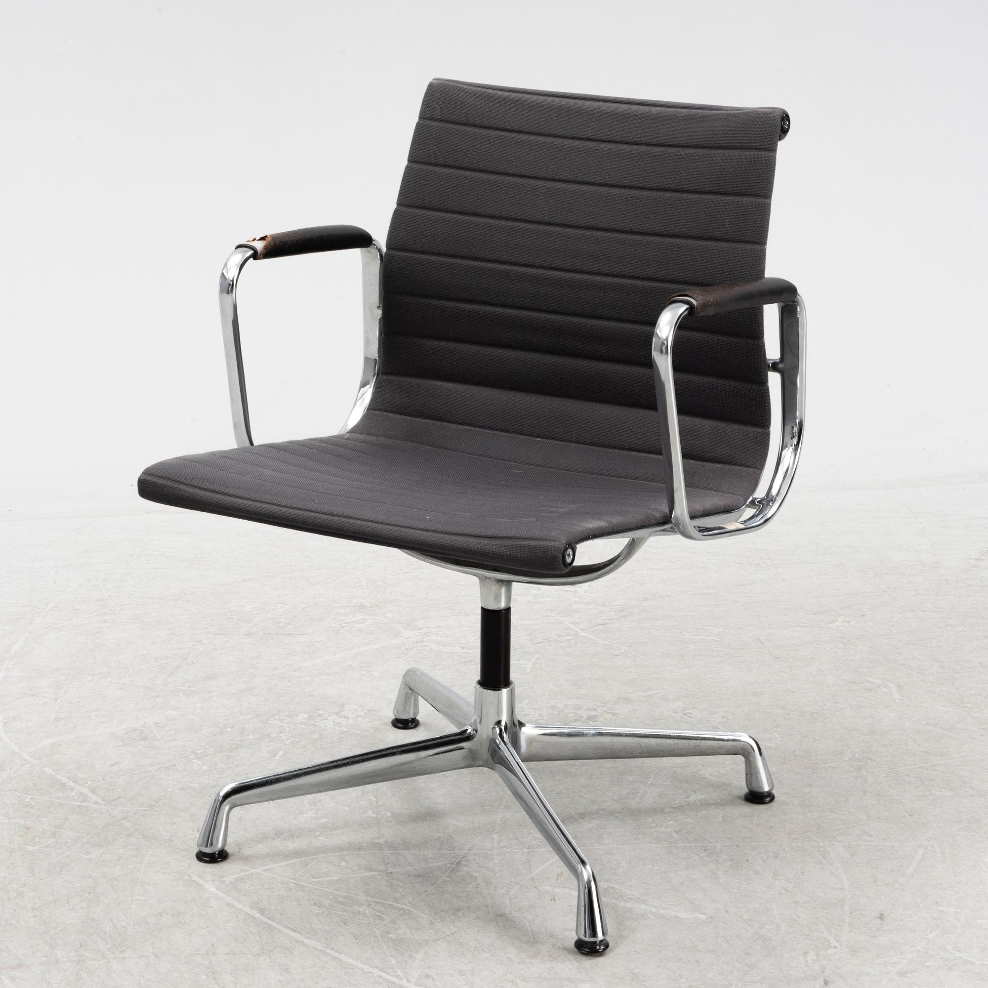 Charles & Ray Eames, EA 108 office chair, Vitra.