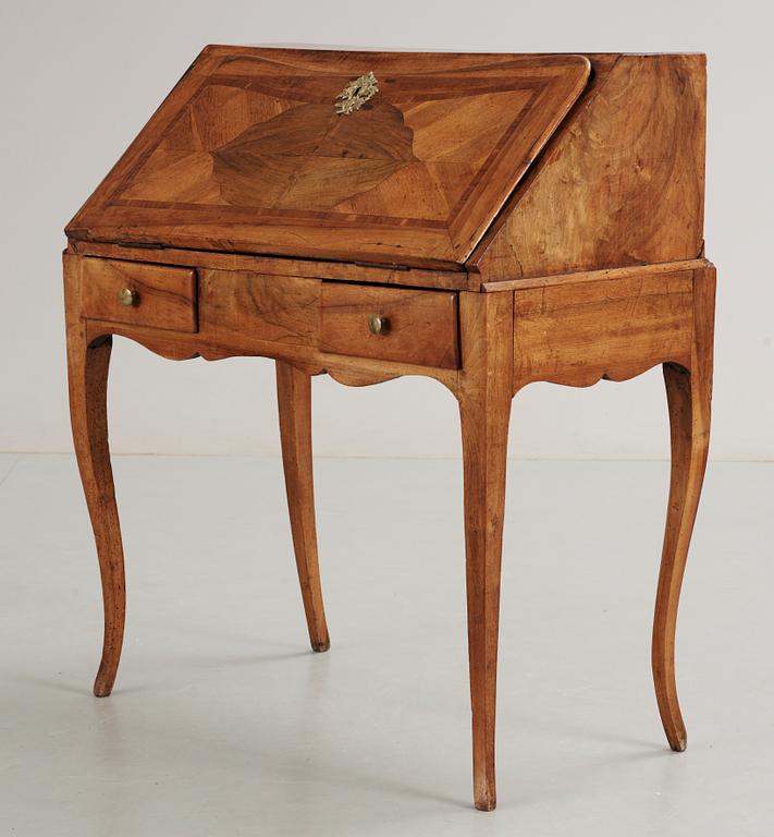 SEKRETÄR. Rokoko, 1700-talets andra hälft.