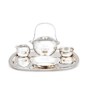 Vivianna Torun Bülow-Hübe, a silver plated brass tea service and tray, 5 pcs, Dansk International Designs.