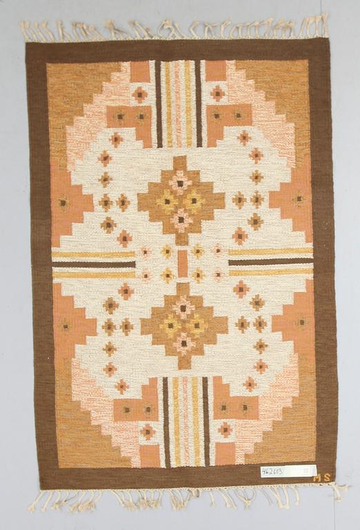 MATTA, rölakan, monogram MS. 205 x 136 cm.