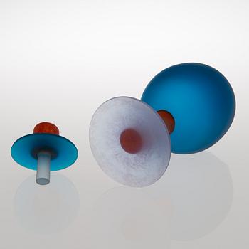 A DECANTER, "Oz", signed Oiva Toikka, Nuutajärvi.  1995-1996.