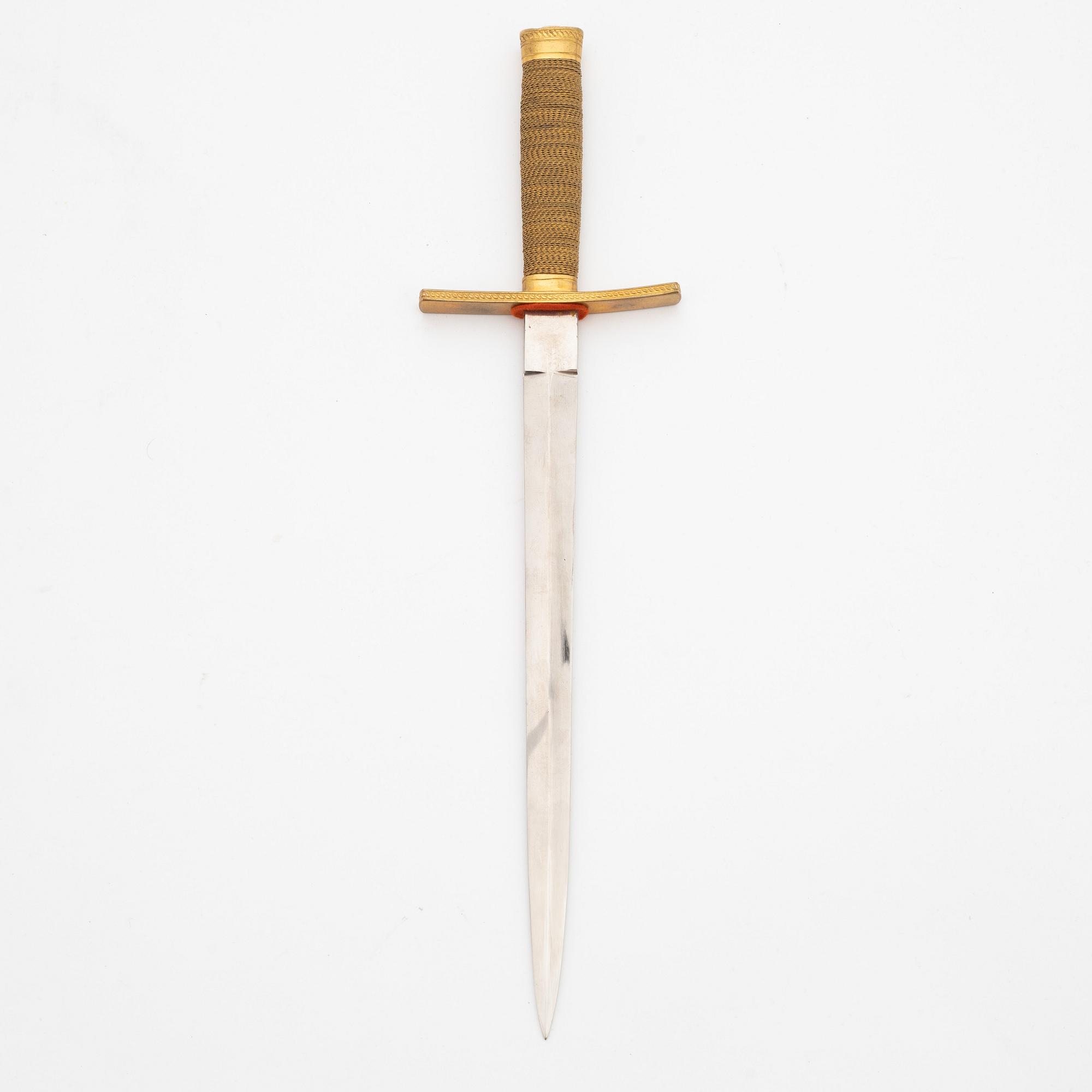 A Swedish Airforce dagger 1930-52 pattern, with scabbard.
