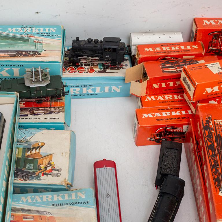MÄRKLIN, H0, Lok, vagnar och räls.