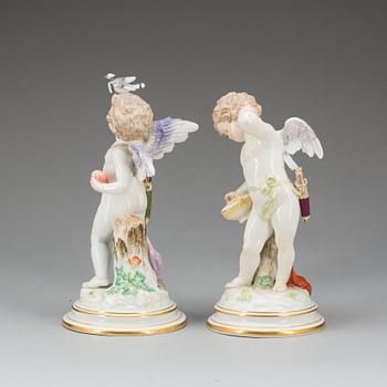 FIGURINER, porslin, ett par. Meissen.