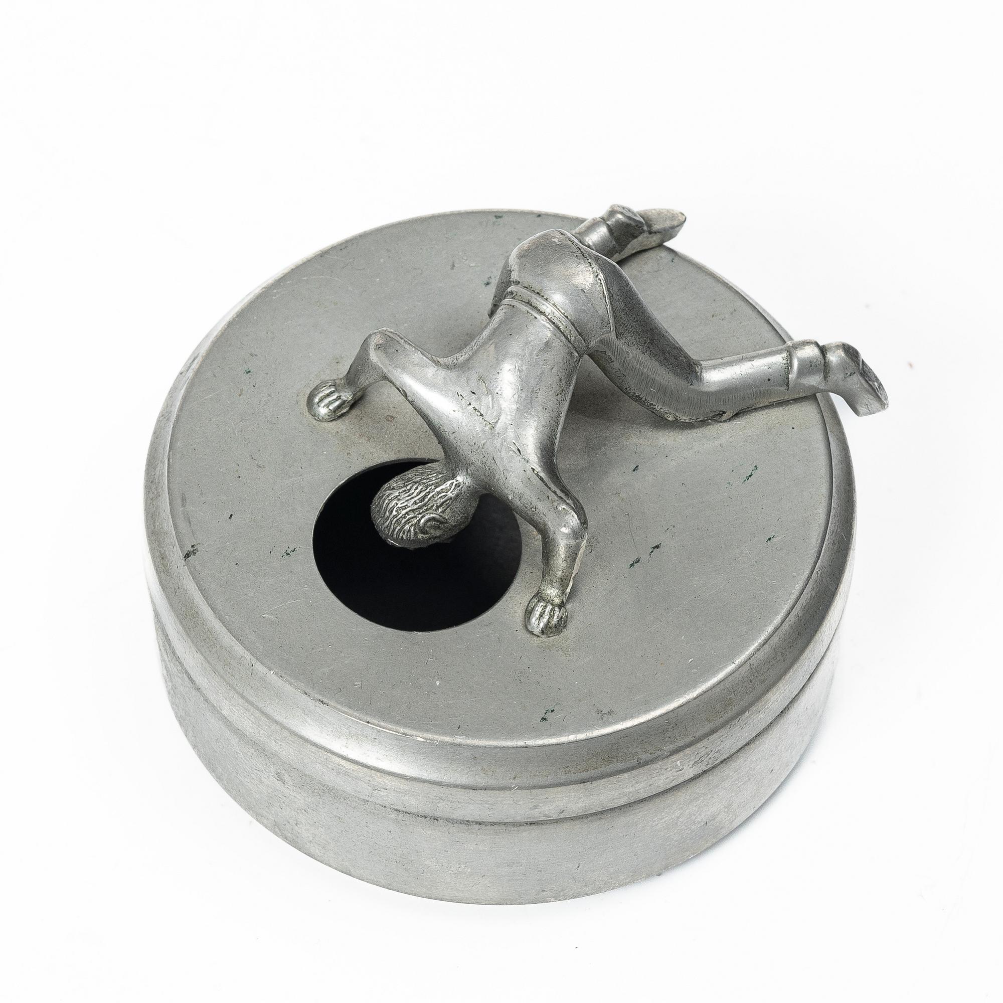 An 'Originell' box for cufflinks, Widerholm & Dahlberg, Eskilstuna, 1930's/40's.