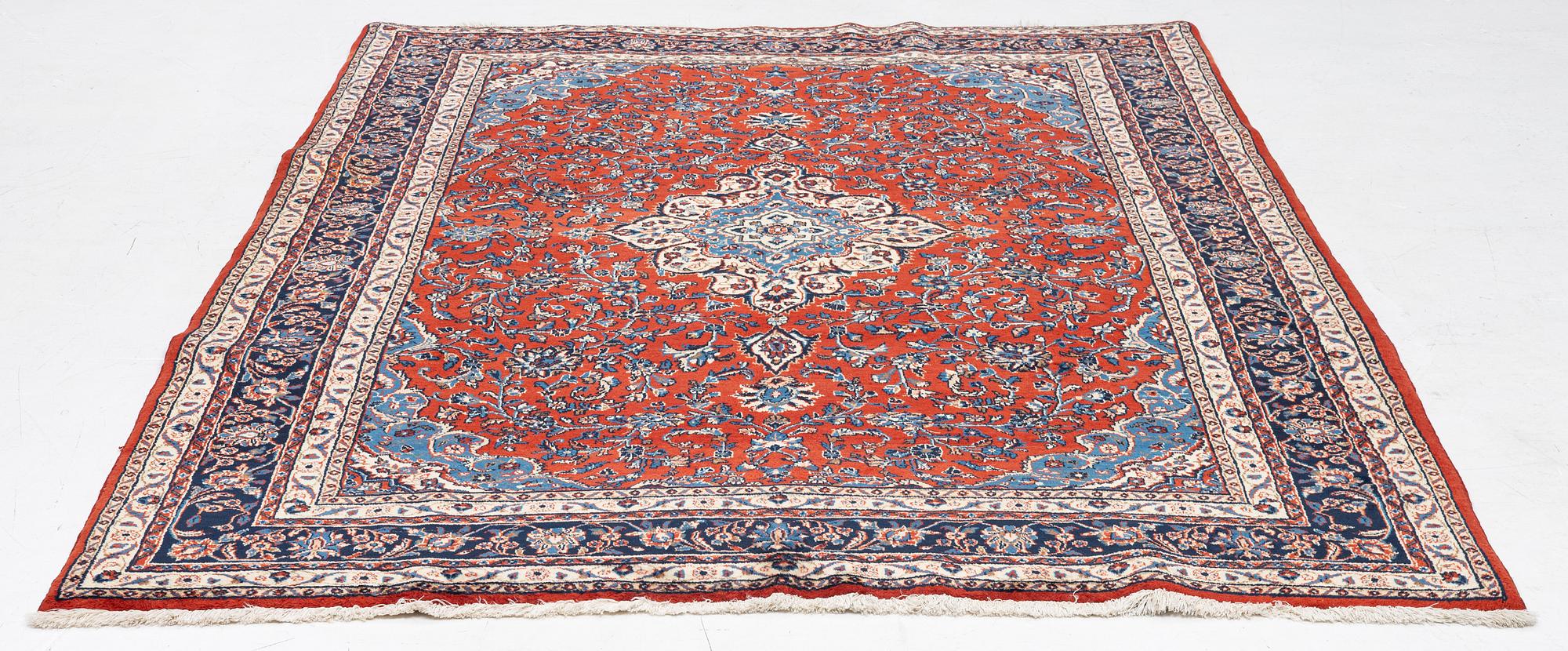 An Afshar carpet approx. 288 x 205 cm.