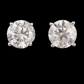 ÖRHÄNGEN, 1 par, 14 k vitguld, briljantslipade diamanter tot ca 1.00 ct.