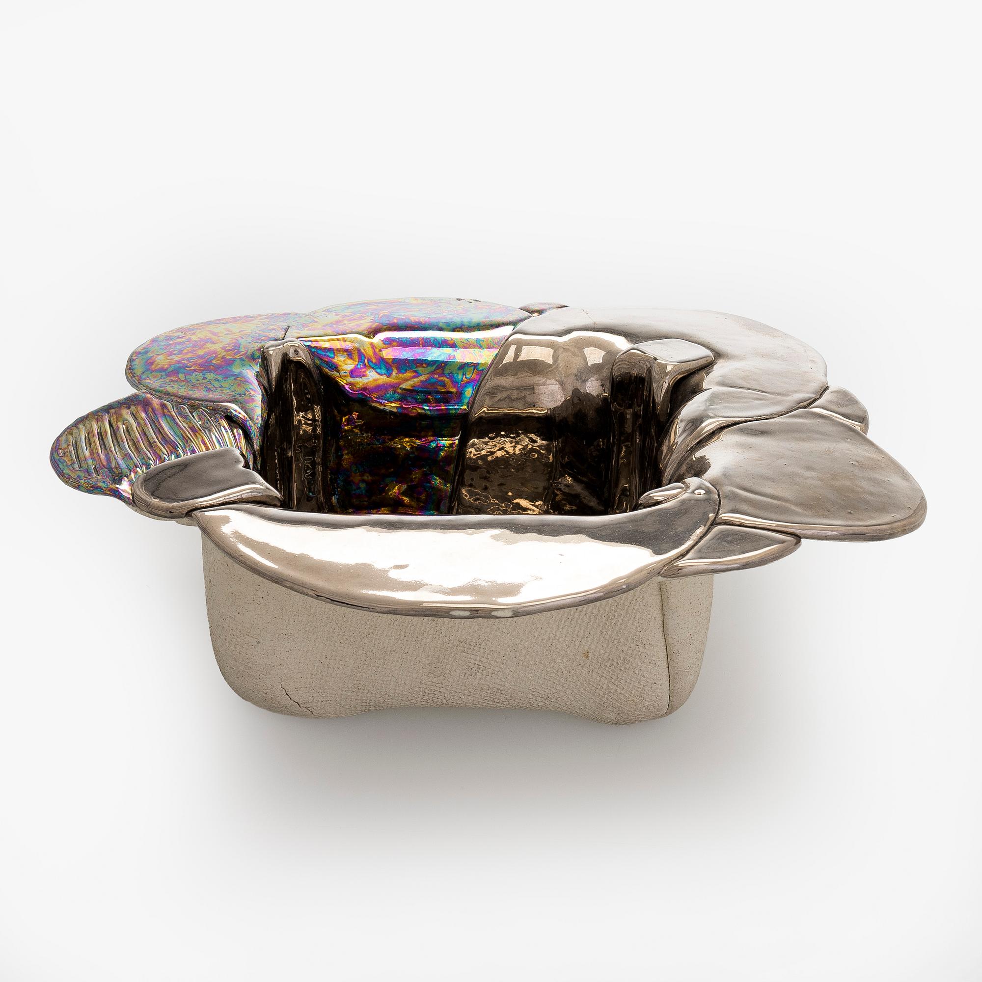 Zoltan Popovits, a ceramic bowl signed Popovits Arabia.