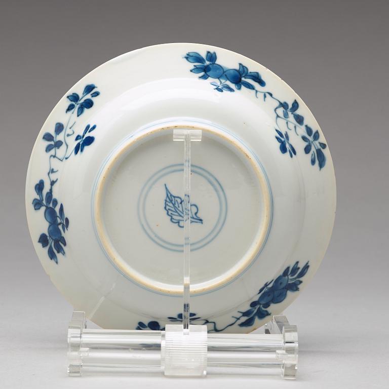 A set of seven blue and white dishes, Qingdynasty, Kangxi (1662-1722).