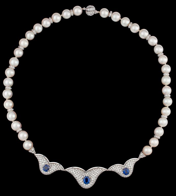 A WA Bolin cultured pearl , blue sapphire and brilliant cut diamond necklace, tot. app. 6 cts. Stockholm 1985.