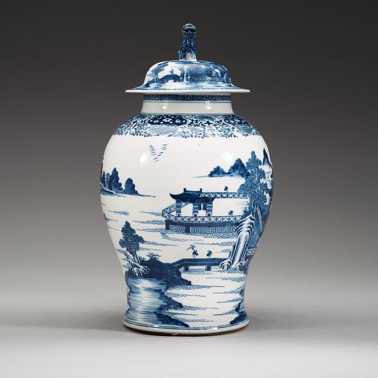 A blue and white jar with cover, Qing dynasty, Jiaqing (1796-1820).