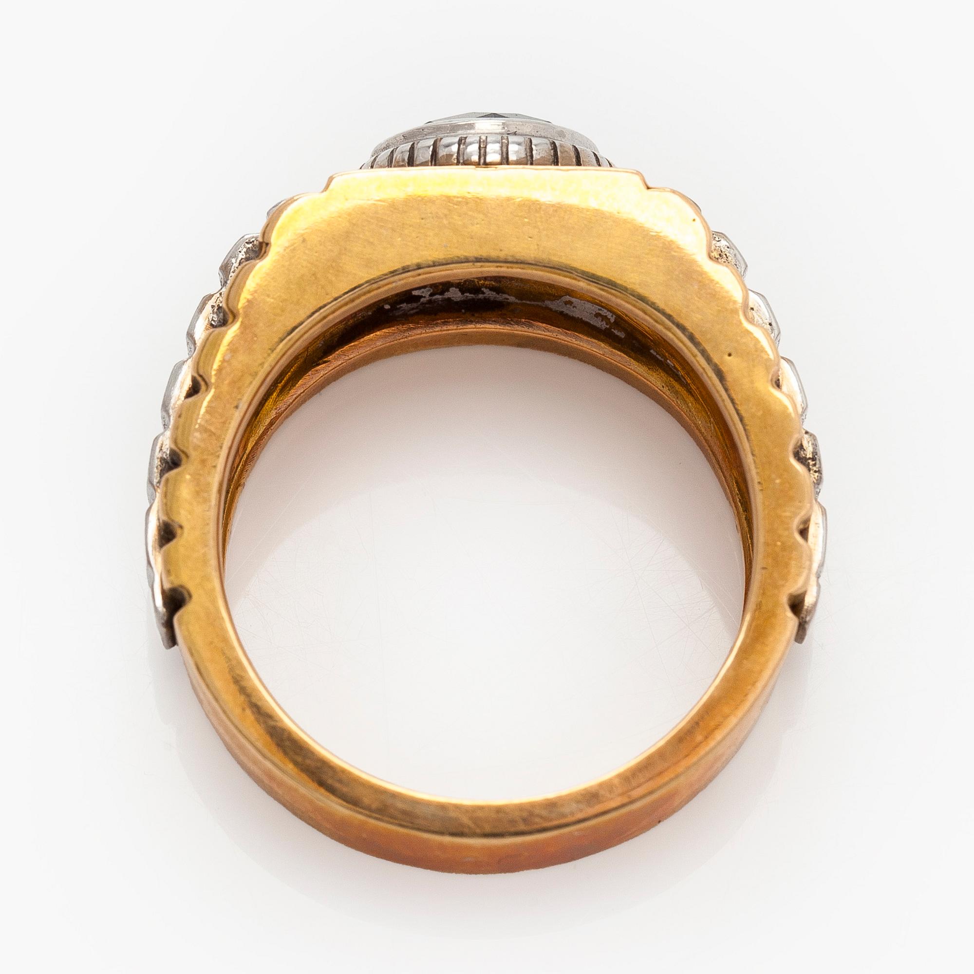 Ring, briljantslipad svart diamant, 18K guld och vitguld.
