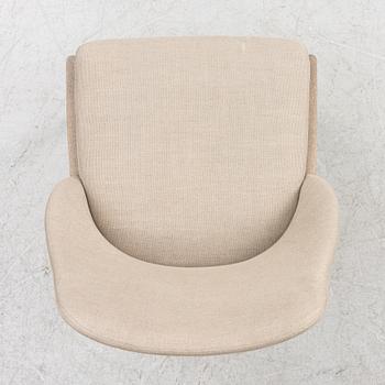 Rodolfo Dordoni, five armchairs and three chairs. 'Chelsea' chairs, Molteni.